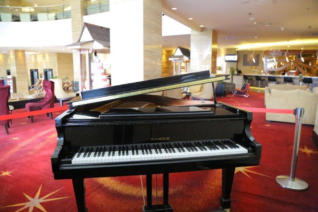 Golden Tulip Galaxy Hotel Banjarmasin Banjarmasin  Eksteriør bilde