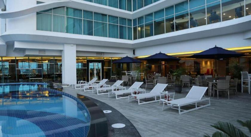 Golden Tulip Galaxy Hotel Banjarmasin Banjarmasin  Eksteriør bilde