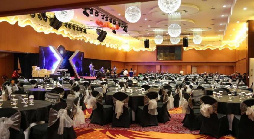Golden Tulip Galaxy Hotel Banjarmasin Banjarmasin  Eksteriør bilde